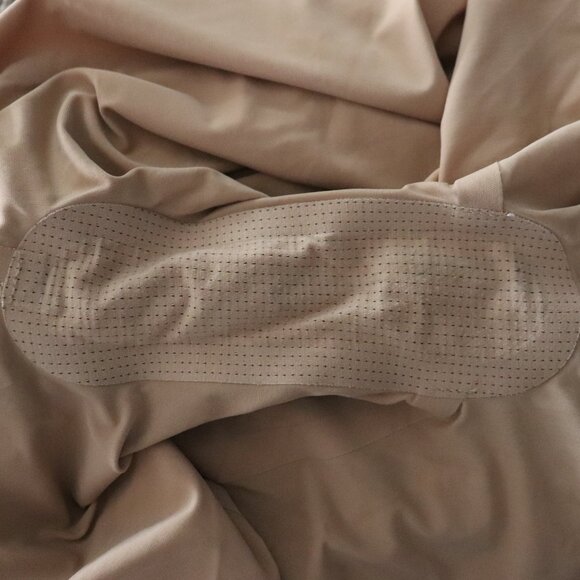 Knix Sz L Beige Thigh Saver Anti-Chafing Seamless Everyday Lightweight Shorts - Picture 7 of 9